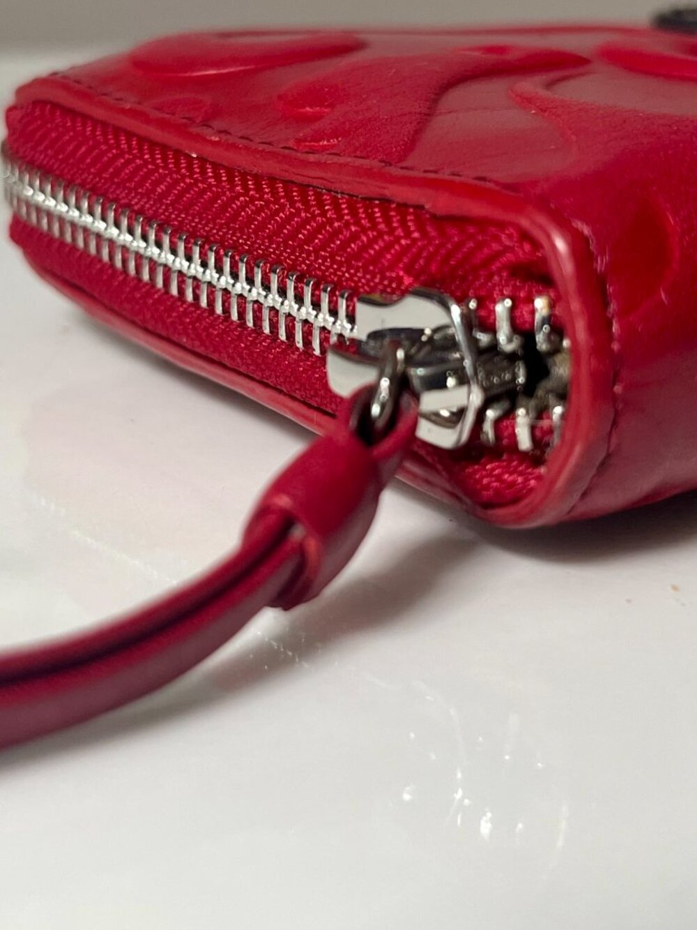 Brighton Córdoba Embossed Leather Organizer Wallet Crossbody - Picture 11 of 16